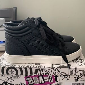 LAST CHANCE!! Black Faux leather high top fashion sneaker